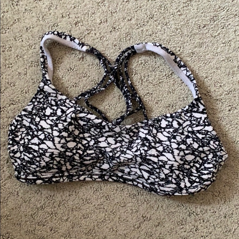 lulu lemon black and white cross back sports bra